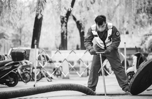 陈国瑞用十三年的青春生动诠释了“先锋”的模样